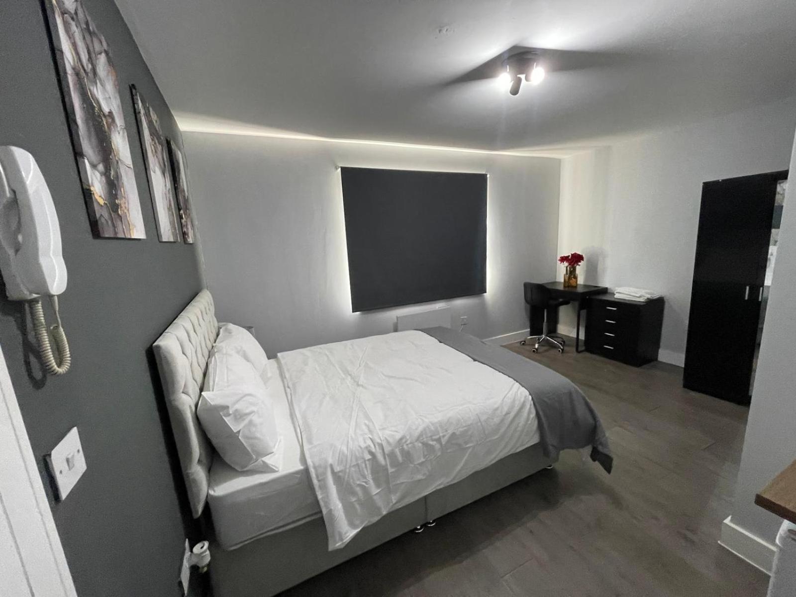 Letzi Premium Cozy Retreat Private En-Suite Rooms, Wembley Лондон Екстер'єр фото